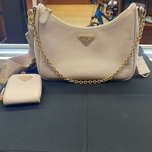 PRADA Saffiano Re-Edition 2005 Shoulder Bag Saffiano Leather Light Beige Italy